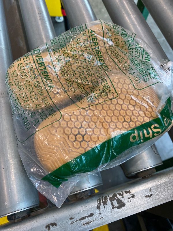 Photo 1 of **MINOR DAMAGED**
WHITIN Wide Barefoot Shoes for Toddler Minimalist Zero Drop Sneakers for Boys Girls Kids Size 7 Fashion Casual Tennis Walking Running Sport Green 24