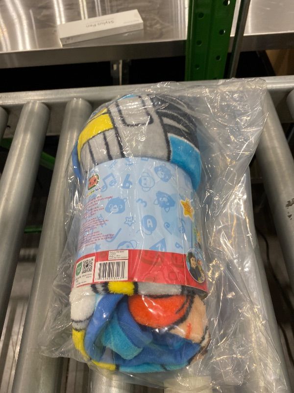 Photo 1 of *Minor Damaged*
CoComelon Musical Warm, Plush, Throw Blanket That Plays The Theme Song - Extra Cozy and Comfy for Your Toddler, Blue