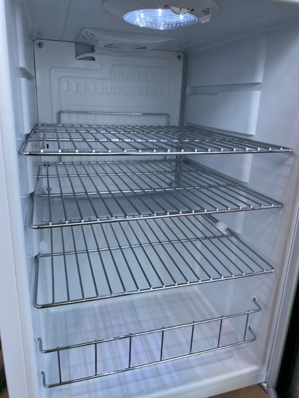Photo 1 of *UNTESTED*
Whynter BR-091WS, 90 Can Capacity 2.1 cu. ft. Stainless Steel Beverage Refrigerator and cooler, Mini Fridge with Glass Door with lock