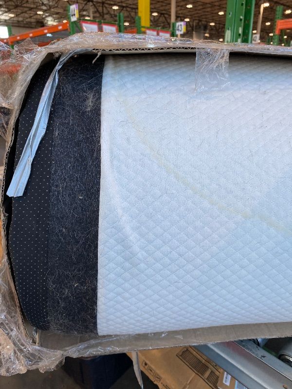 Photo 1 of *Minor Damaged - Check clerk notes*
Sweetcrispy Tri-fold Queen Size Mattress - 3 Inch Portable Bed Pad, Foldable Mat, Collapsible and Washable Cover with CertiPUR-US Certified, for Travel & Camping & Yoga, Memory Foam