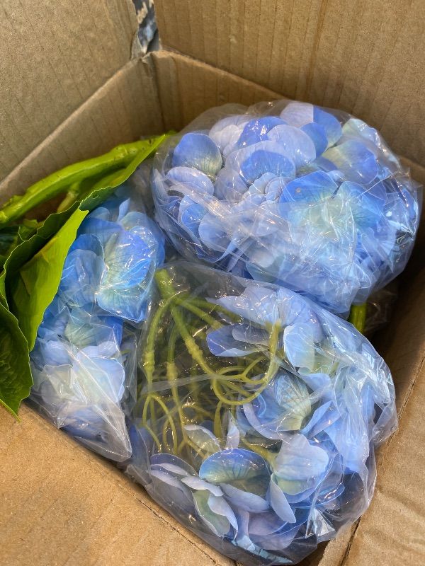 Photo 1 of *Missing Parts*
Nubry 22.44In Blue Hydrangea Artificial Flowers,4Pcs Latex Faux Real Touch Large Hydrangea Flowers with Long Stems & Leaves for Home Office Decor Wedding Party Arrangements(Blue)