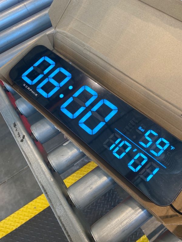Photo 1 of *Missing Parts - NO REMOTE*
SERPHIX 15.2" Digital Scoreboard Clock with Countdown Timer, Variable LED Color, Tabletop Electronic Scoreboard with Remote, Score Keeper for Games/Corn Hole/Volleyball/Table Tennis Sports****NO REMOTE CONTROL*****