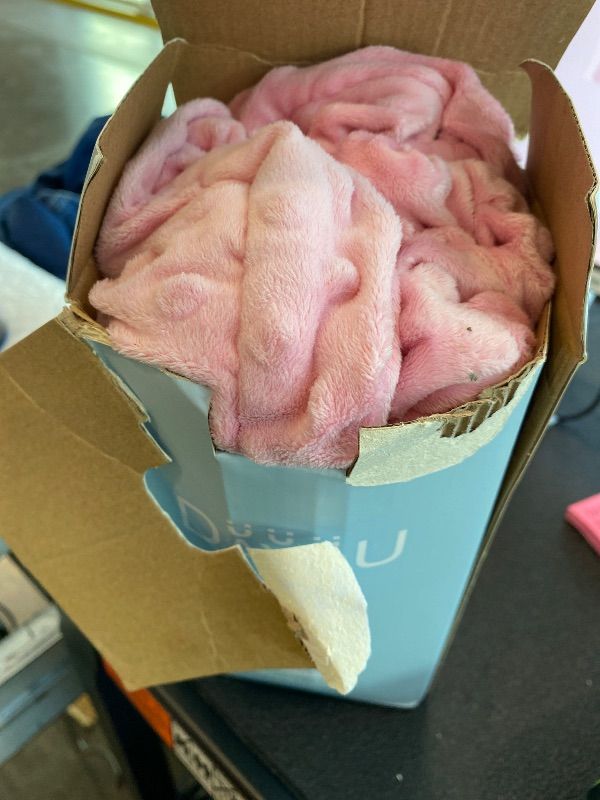 Photo 1 of *MINOR DAMAGE - USED*
DaysU Baby Sleep Sack with Plush Dots 12-18 Months, 2.5 TOG Sleeveless Baby Wearable Blanket with 2-Way Zipper, Sleeping Bag for Toddler, Pink