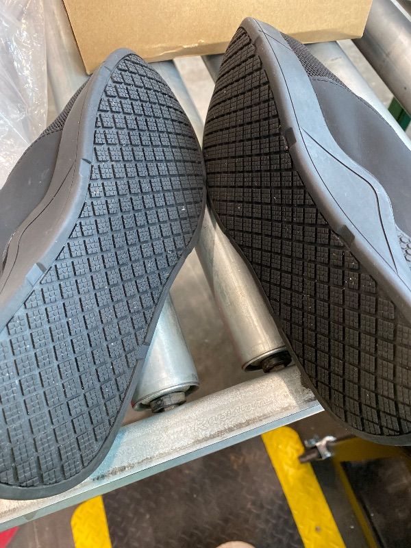 Photo 1 of **MINOR DAMAGE - USED**
ulogu Steel Toe Shoes for Men Women Puncture Proof Non Slip Waterproof Work Safety Sneakers Comfortable Construction Black Size 9 Mens