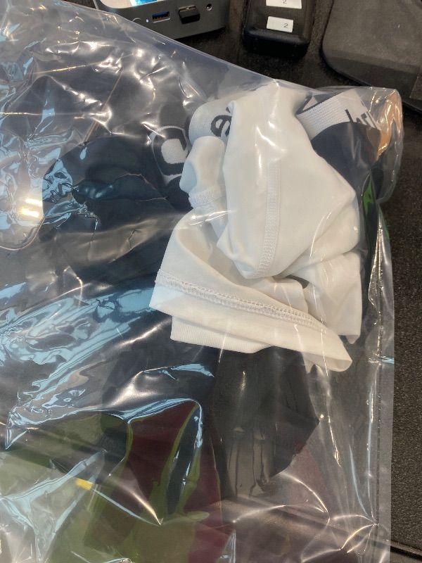 Photo 1 of *MINOR DAMAGE - USED*
Youth Boys Compression Pants One Leg 3/4 Leggings for Sports Kids Basketball Tights Baseball Football Pants, Medium
