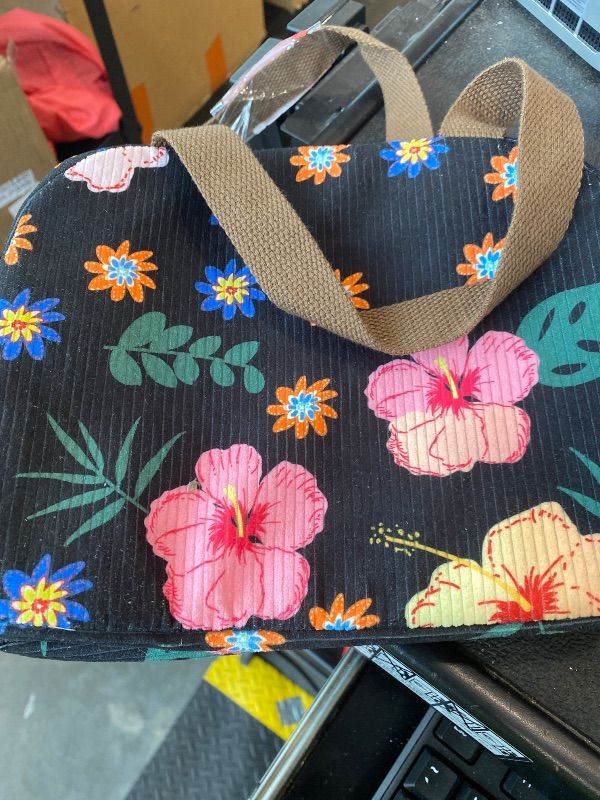 Photo 1 of *MINOR DAMAGE - USED*
CaCTOUR Lunch Box for Women Girls Teens,Cute Lunch Box Cooler Bag, Portable Insulated Small Lunch Bag Women Reusable Corduroy Lunch Tote for Work/Travel/Picnic/School (Flower)