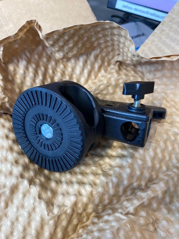 Photo 1 of *MINOR DAMAGE - USED*
SmallRig Follow Focus F50 with Stepless Dynamic Damping Lever Adjustment and A/B Stops, Including 15mm Rod & Rod Clamp, for DSLR, for Sony FE/FE C, for Canon