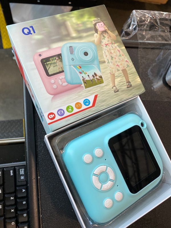 Photo 1 of *UNTESTED*
W & O Kids Camera Instant Print,Instant Camera for Kids,2.5K UHD Digital Camera with 2.6" LCD, Dual Camera,16X Zoom, Games, 32G SD Card,Birthday Gifts for 3-10 Year Old Girls Boys(Blue)