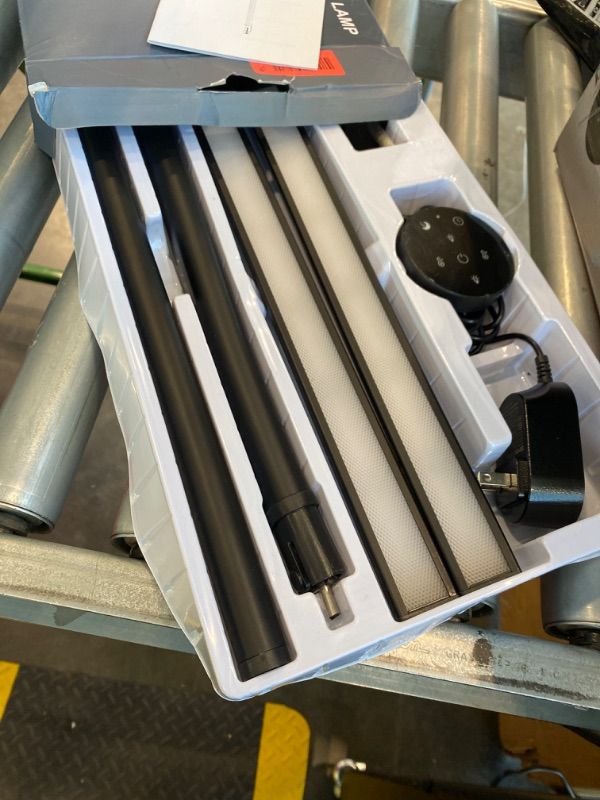 Photo 1 of **UNTESTED**
Desk lamp,LED Desk Lamps for Home Office,Eye-Care Architect Lamp for Desk with Clamp,Dual Screen Computer Monitor Gooseneck Smart Light:24W100 Lighting Models Adjustable Table Lamp for Study Drafting