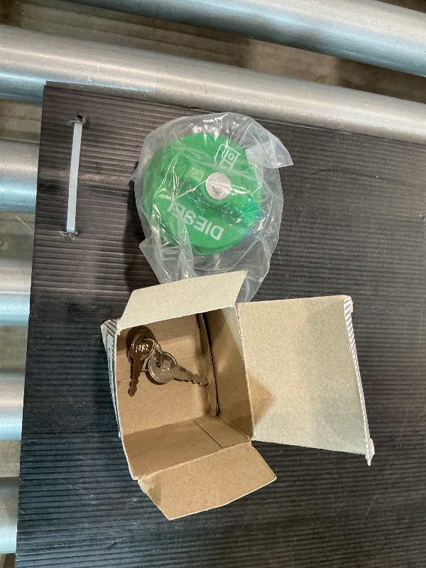 Photo 1 of 10591D Locking Diesel Fuel Cap Gas Cap Fuel Tank Caps Fit for Chevy Silverado Express C3500 K3500, Dodge Ram 3500 W350 D350, Ford F-250 E-350, GMC Sierra Savana, OE # 9MGC791, MGC791, 10591