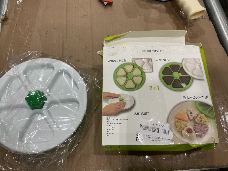 Photo 1 of **USED**
Onigiri Mold Triangle Rice Ball Mold Once Quickly Make 6pcs Triangle Onigiri, Multifunctional Onigiri Mold for Making and Storing Sushi