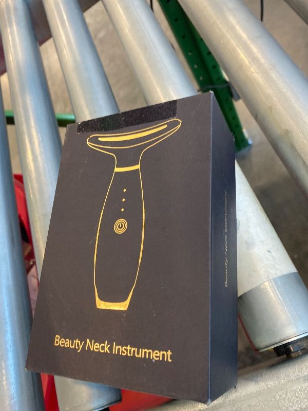 Photo 1 of *USED*
Face Massager -7 Color Red-Light-Therapy for Face and Neck for Wrinkles, Double Chin, Vibrating Facial Massager with Thermals (Black)