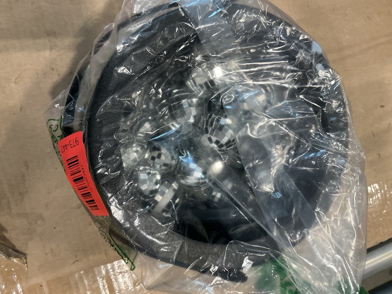 Photo 1 of **UNTESTED**
Jenaai 96 Pcs Halloween Disco Bubbling Cauldron kit Plastic Witch Cauldron Kettle with 40 Ball Ornaments 2 Lights String 20 g Spider Webs 2 Fake Spider 50 Adhesive Points for Party
