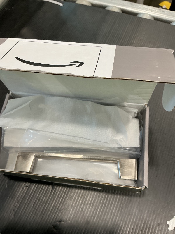 Photo 1 of *PARTIAL SET - Has 9 in the Box*
Amerdeco 10 Pack Polished Chrome Cabinet Pulls 5 Inch(128MM) Hole Centers Kitchen Cabinet Handles Cabinet Hardware Kitchen Handles for Cabinets Cupboard Handles Drawer Pulls ZH0060…