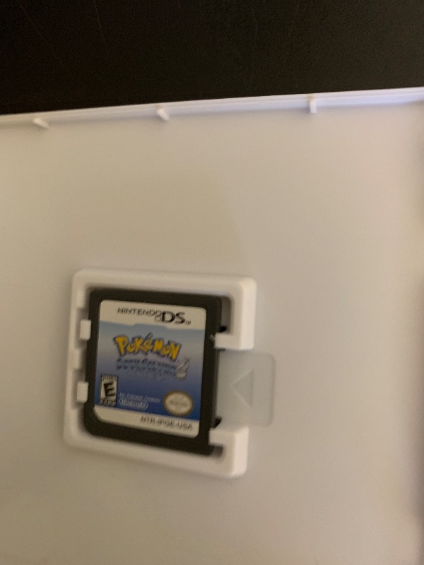 Photo 1 of Pokemon HeartGold Version (Renewed)