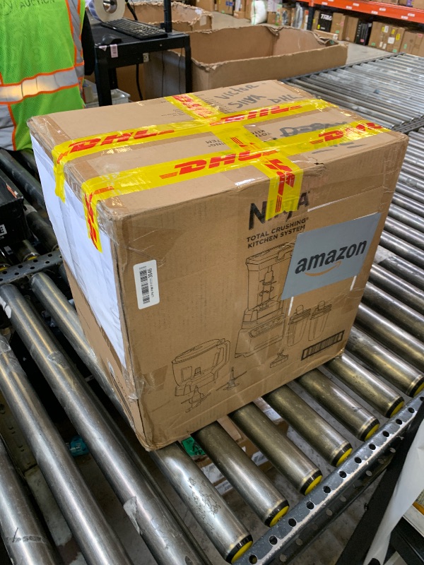 Photo 1 of Ninja Kitchen System | All-in-One for Smoothies, Frozen Drinks, Veggie Chopper & More | With Full-Size Pitcher, 8 Cup Food Processor Bowl, (2) 18 oz. Cups, | 1200 Watt | Dark Grey | BR601AMZ