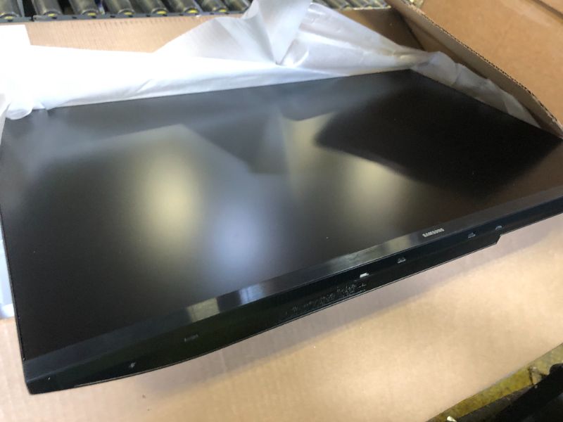 Photo 1 of 32 inch monitor 