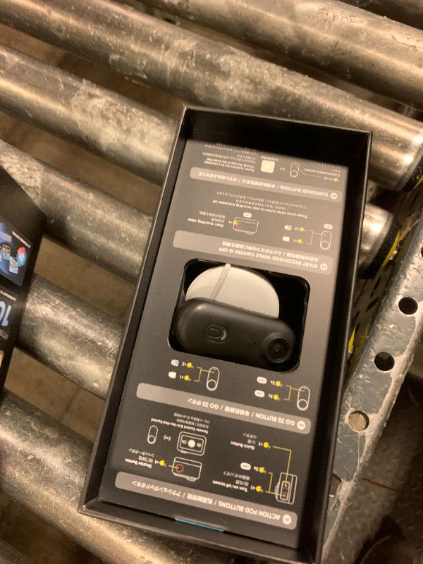 Photo 1 of Insta360 GO 3S 4K Standard Edition Action Camera - Midnight Black, 64GB