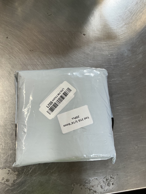 Photo 1 of **********MISSING PARTS*******
U-100 1cc 31 Gauge 5/16 Inch Syringe, Individually Packed 20 PACK