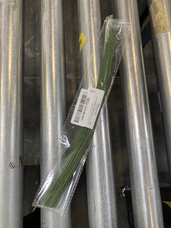 Photo 1 of 100 PCS 26 Gauge Green Floral Wire Stems for Artificial Flower Making,Flexible Paddle Wires for Mothers Day Flowers,Garland and Floral Arrangements,Florist Wire,Flower Wires for Crafts