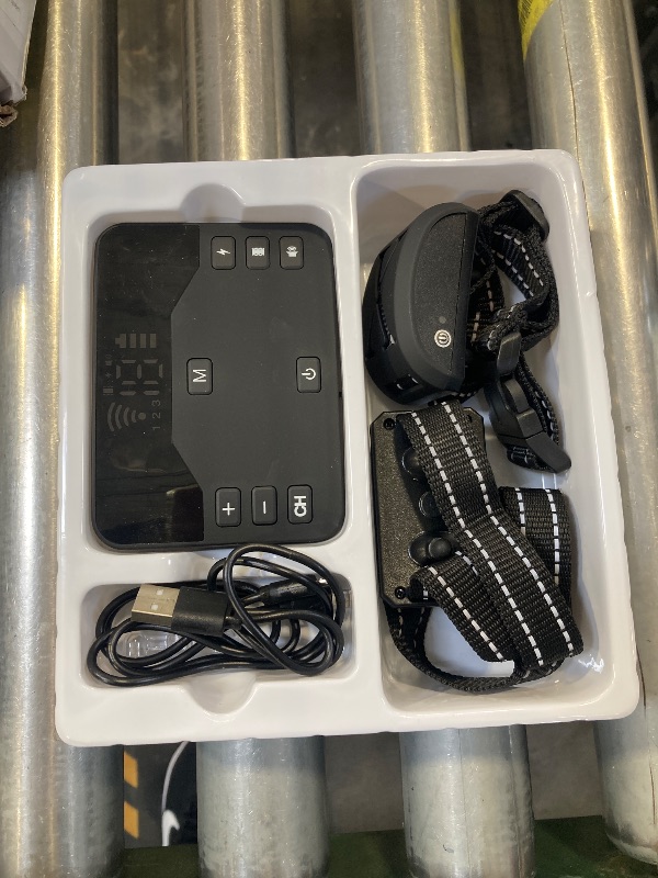 Photo 1 of zvsay Wireless Dog Fence System for 2 Dogs, 2026 Upgraded Electric Fence for Dogs, Portable 2 in 1 Waterproof Training Shock Collar with Remote Control,Perimeter Dog Collar Up to 985ft Adjustable