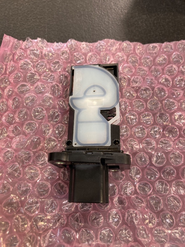 Photo 1 of Hitachi MAF0133 Mass Air Flow Sensor