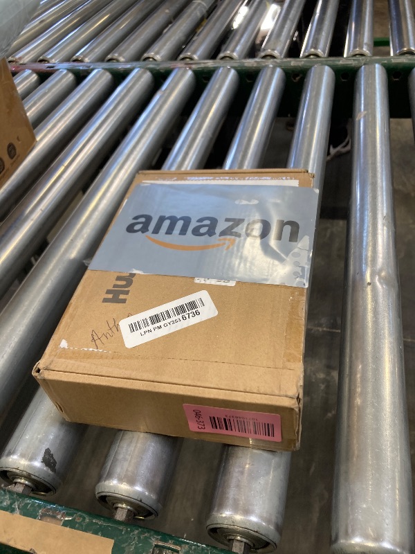 Photo 1 of XINART 45mm Rotary Cutter for Fabric Safety Lock Ergonomic Classic Comfort Loop Fabric Small Rotary Cutter for Sewing Quilting Crafting (Extra 2pcs Replacement Blades Included)-Green