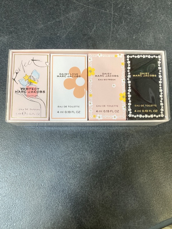Photo 1 of MINI - Marc Jacobs Variety Mini Set (0.13 oz)