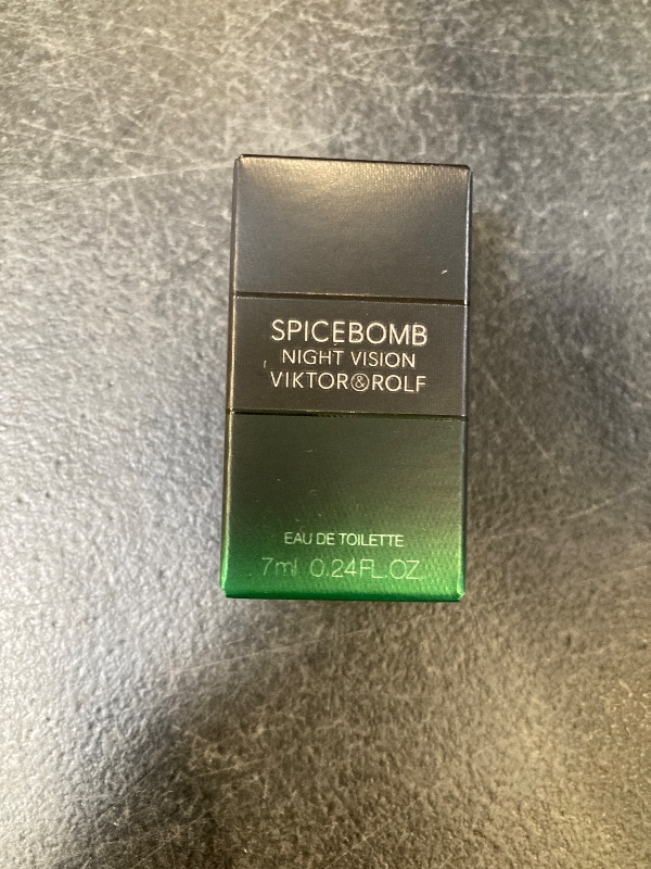 Photo 1 of MINI - Viktor Rolf Spicebomb Night Vision Eau De Toilette Mini Travel 7ml