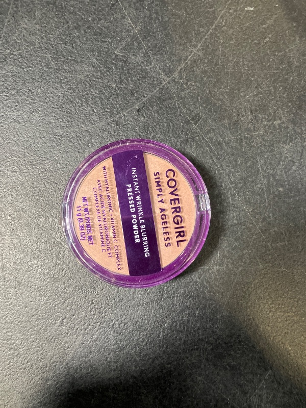 Photo 1 of Covergirl Simply Ageless Instant Wrinkle Blurring Pressed Powder, Buff Beige, 0.39 Oz.