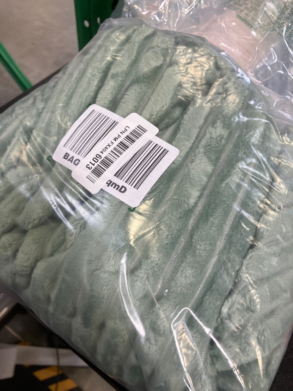 Photo 1 of MIULEE Fleece Throw Blanket with Stripe Pattern 300GSM Super Soft Fuzzy Sage Green 3D Ribbed Jacquard Blanket for Couch Plush Warm Cozy Bed Blanket for Bed Sofa Chair Throw Size 50"x60"