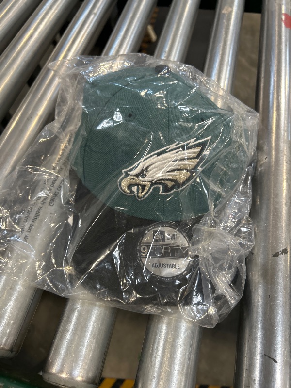 Photo 1 of New Era NFL The League 9FORTY Adjustable Hat Cap One Size (US, Alpha, One Size, Philadelphia Eagles - Green/Black)