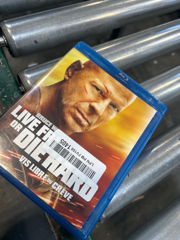 Photo 1 of Live Free Or Die Hard [Blu-ray]