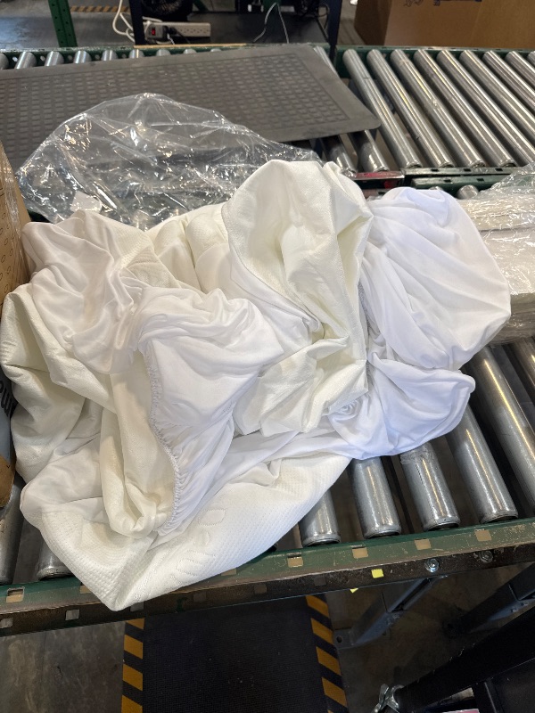 Photo 1 of Mattress Cover/Protector