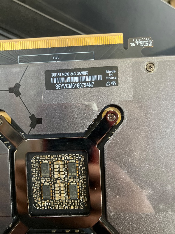 Photo 1 of ASUS ROG Astral GeForce RTX™ 5090 OC Edition Graphics Card, NVIDIA (PCIe® 5.0, 32GB GDDR7, HDMI®/DP 2.1, 3.8-Slot, 4-Fan Design, Axial-tech Fans, Patented Vapor Chamber, Phase-Change GPU Thermal Pad)