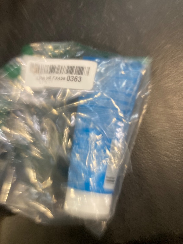Photo 1 of La Roche-Posay Effaclar Clarifying Clay Face Mask for Oily Skin, Unclogs Pores and Controls Shine Without Over-Drying, Packaging May Vary