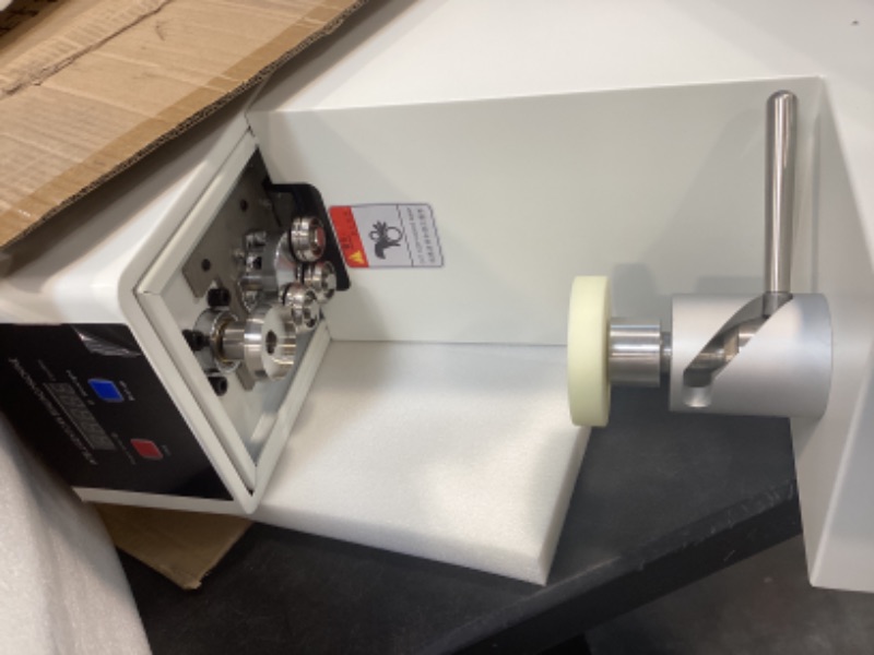 Photo 1 of Commercial soda can sealer