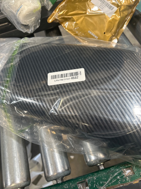 Photo 1 of Amzcar Car Armrest Cushion Cover Carbon Fiber Pattern ABS Console Armrest Box Pad Cover Compatible with Hyundai Elantra N 2023-2025 Accessories