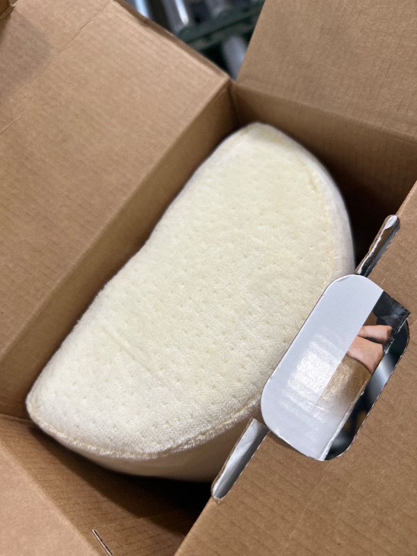 Photo 1 of TEMPUR Universal Cushion, Home & Office