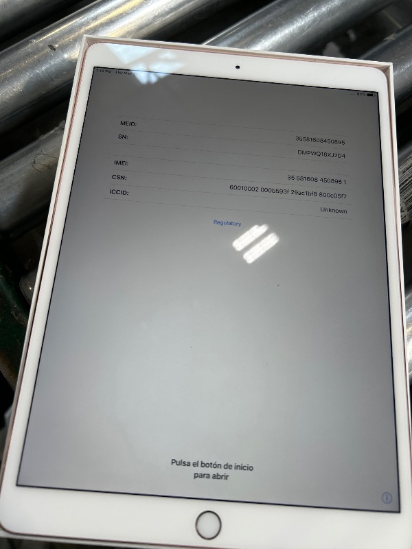 Photo 1 of Apple iPad Pro (10.5-inch, Wi-Fi + Cellular, 64GB) - Rose Gold (Previous Model)