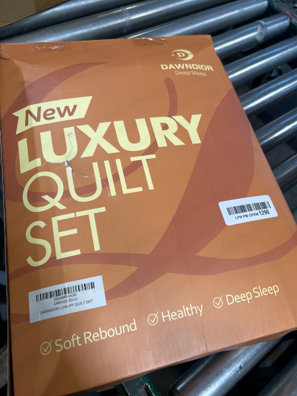 Photo 1 of DAWNDIOR Corduroy Quilt Set Queen 90"x90", Lightweight All-Season Quilt with 2 Pillow Shams, Soft Fine-Striped Quilted Bed Cover, Beige