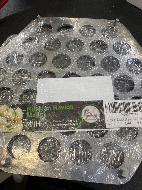 Photo 1 of Russian Ravioli Maker Dumplings Mold Pelmeni Metal Mold Siberian Pelmeni Meat Dumpling Maker Machine Ravioli Cutter 1302439