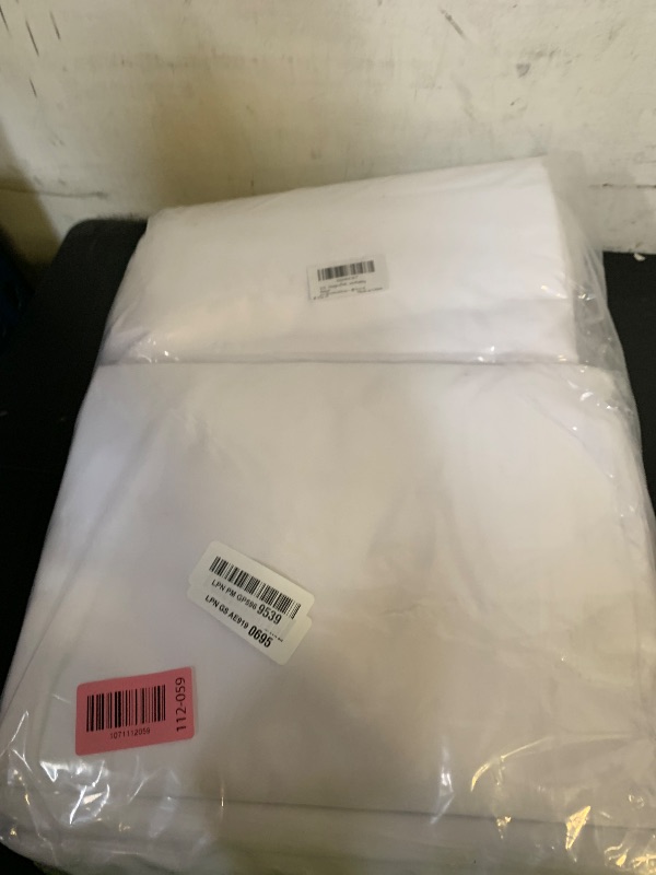 Photo 1 of Heneger 8 Pack White Table Cloth 90 x 132 Inch Rectangular Tablecloths for 6 Foot Rectangle Tables, Wrinkle Resistant White Tablecloth Washable Polyester Fabric Table Covers for Party Wedding Banquet