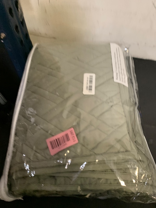 Photo 1 of Comfort Spaces Twin Quilt Set Modern Reversible Diamond Coverlet Twin Bedding Set Cozy Quilted Winter Layer, All Season Lightweight Soft Twin Size Quilt, Kienna, Twin/Twin XL Olive Green 2 Piece