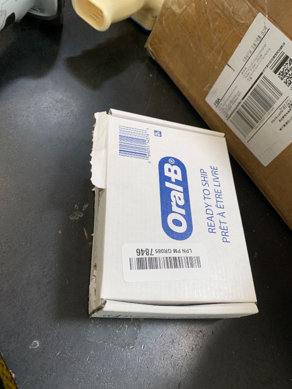 Photo 1 of Oral-B iO Ultimate Clean Replacement Brush Heads, 5 Count, 4 Ultimate Clean + 1 Gum & Sensitive Black