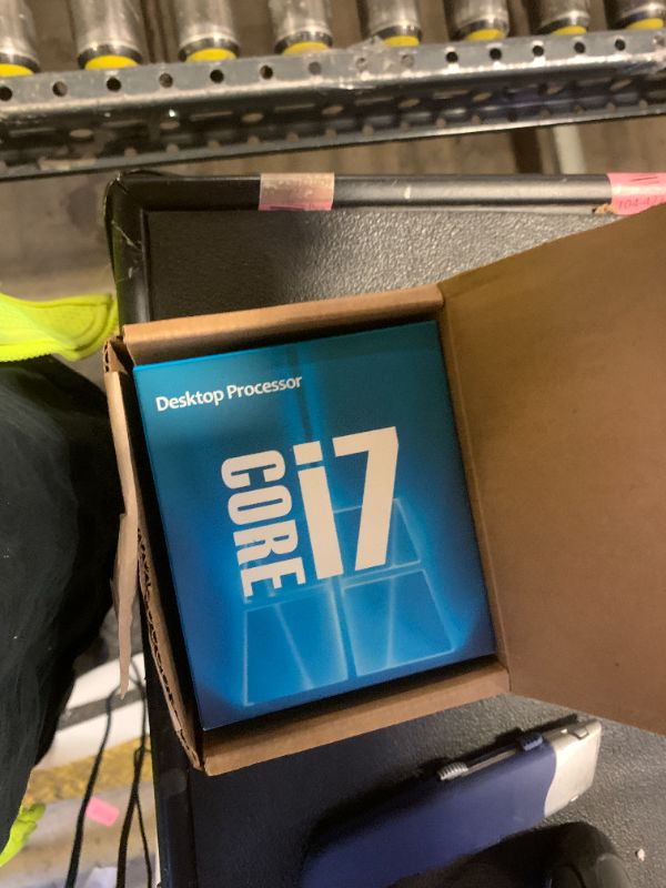 Photo 1 of Intel Chip 3.4 4 BX80646I74770