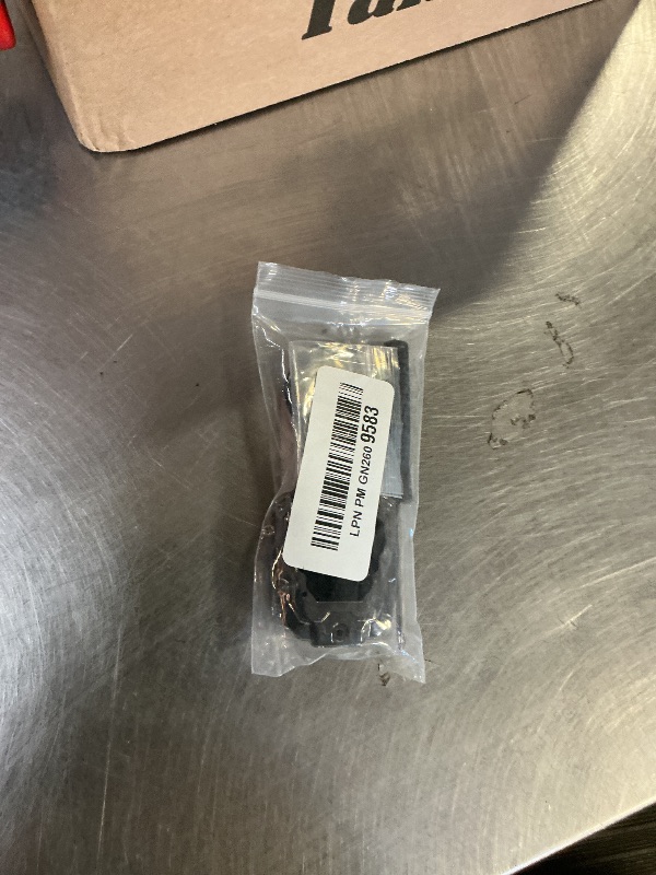 Photo 1 of No Cutting Zinc Alloy Replacement Key Fob Cover Shell Fits for Lexus RX350 RX330 RX300 RX400h RX450h ES300 ES330 GS300 GS400 GX470 IS300 IS330 LS400 LS430 LX470 Keyless Entry Key Fob Case (Black)