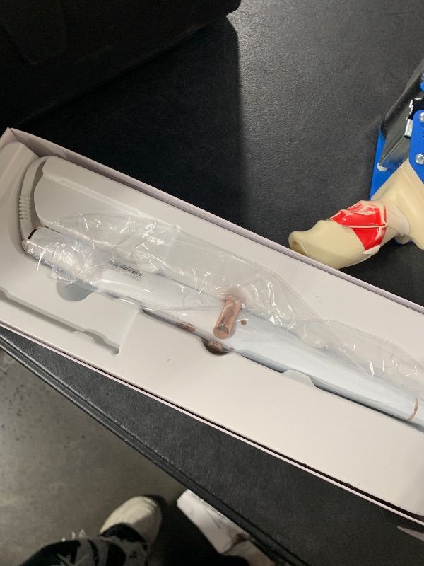 Photo 1 of T3 SinglePass Wave Professional Curling Wand Custom Blend Ceramic Long Barrel Curling and Wave Iron with Adjustable Heat Settings for Shiny Smooth Curls and Waves