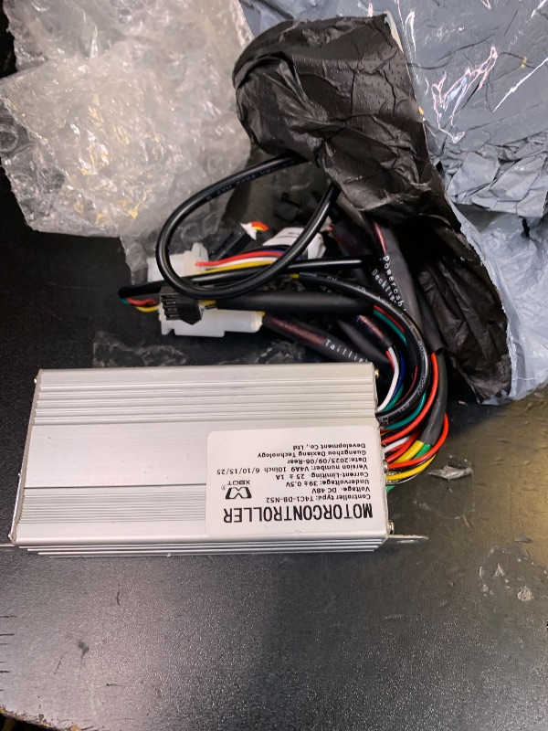 Photo 1 of Drfeify Electric Scooter Controller, 48V 800W Dual Drive Scooter Controller T4 for Electric