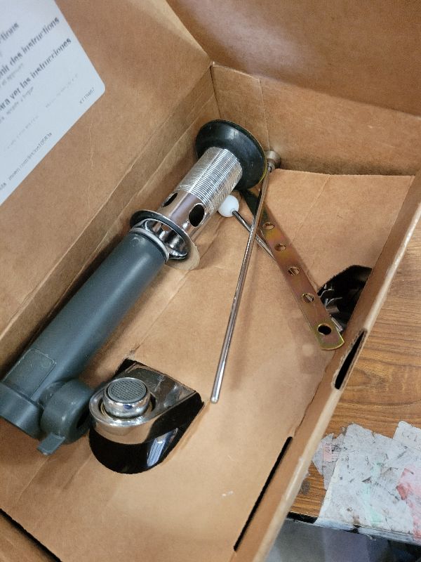 Photo 1 of Moen Chateau Chrome Single Handle Centerset Lavatory Bathroom Faucet With Drain Assembly, L64621**USED**